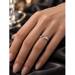 Pre Owned 18ct White Gold Diamond Solitaire Ring ZC43